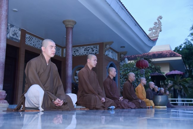 Khoá tu “Gốc Rễ Tâm Linh Xin Bồi Đắp” – CLB Nhân sinh