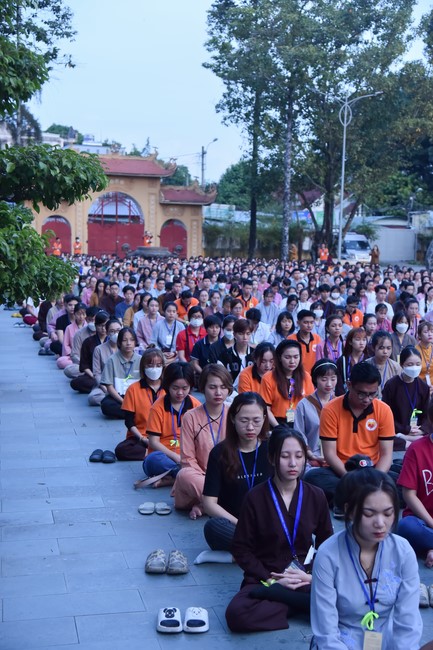 Khoá tu “Gốc Rễ Tâm Linh Xin Bồi Đắp” – CLB Nhân sinh