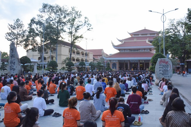 Khoá tu “Gốc Rễ Tâm Linh Xin Bồi Đắp” – CLB Nhân sinh