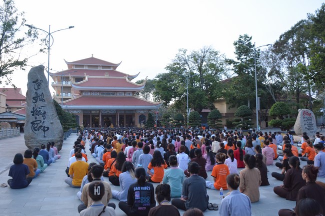 Khoá tu “Gốc Rễ Tâm Linh Xin Bồi Đắp” – CLB Nhân sinh