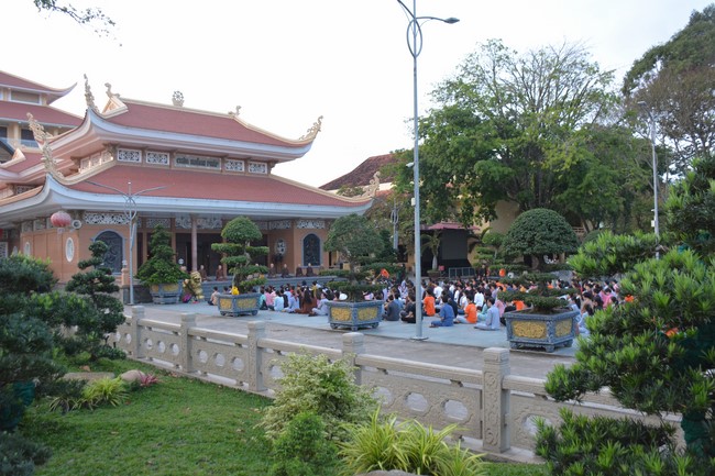 Khoá tu “Gốc Rễ Tâm Linh Xin Bồi Đắp” – CLB Nhân sinh