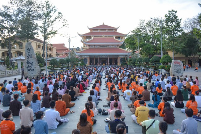 Khoá tu “Gốc Rễ Tâm Linh Xin Bồi Đắp” – CLB Nhân sinh