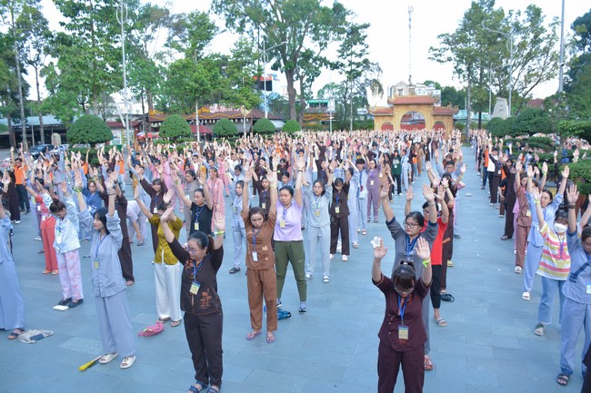 Khoá tu “Gốc Rễ Tâm Linh Xin Bồi Đắp” – CLB Nhân sinh