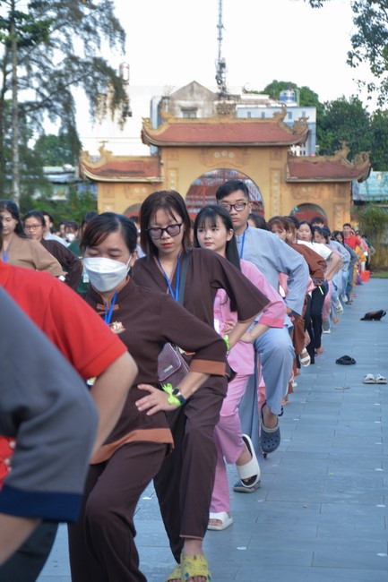 Khoá tu “Gốc Rễ Tâm Linh Xin Bồi Đắp” – CLB Nhân sinh