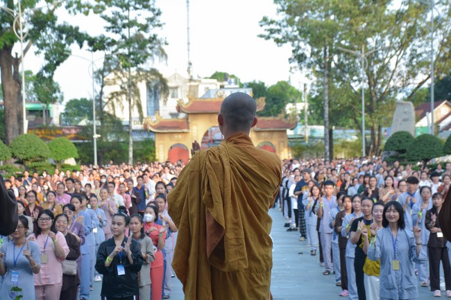 Khoá tu “Gốc Rễ Tâm Linh Xin Bồi Đắp” – CLB Nhân sinh