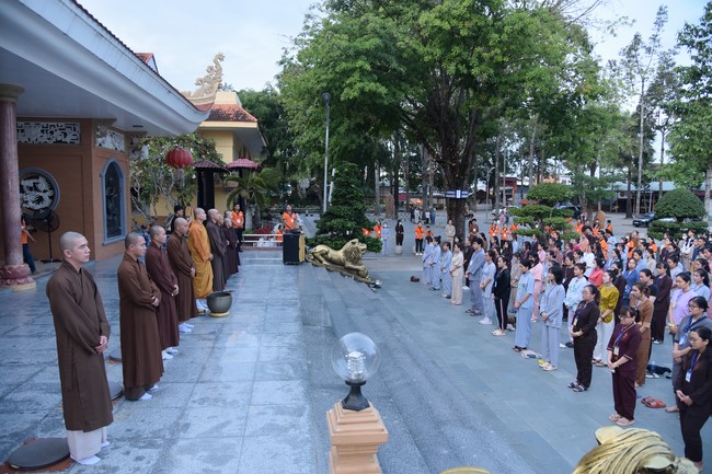 Khoá tu “Gốc Rễ Tâm Linh Xin Bồi Đắp” – CLB Nhân sinh