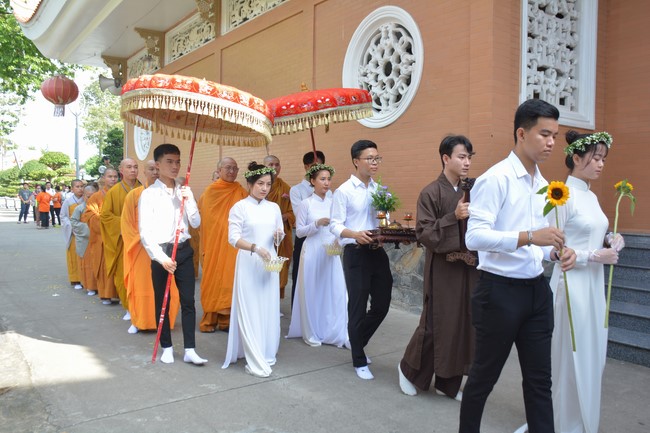 Khoá tu “Gốc Rễ Tâm Linh Xin Bồi Đắp” – CLB Nhân sinh