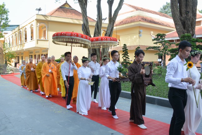 Khoá tu “Gốc Rễ Tâm Linh Xin Bồi Đắp” – CLB Nhân sinh