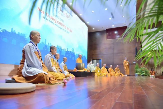 Khoá tu “Gốc Rễ Tâm Linh Xin Bồi Đắp” – CLB Nhân sinh