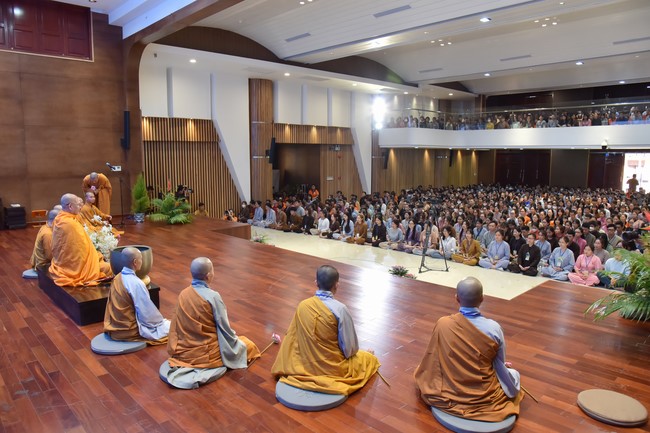 Khoá tu “Gốc Rễ Tâm Linh Xin Bồi Đắp” – CLB Nhân sinh