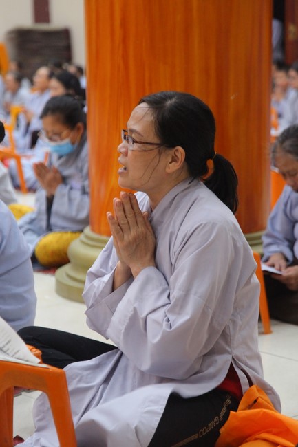 Repentance ceremony at Giai Lam Pagoda