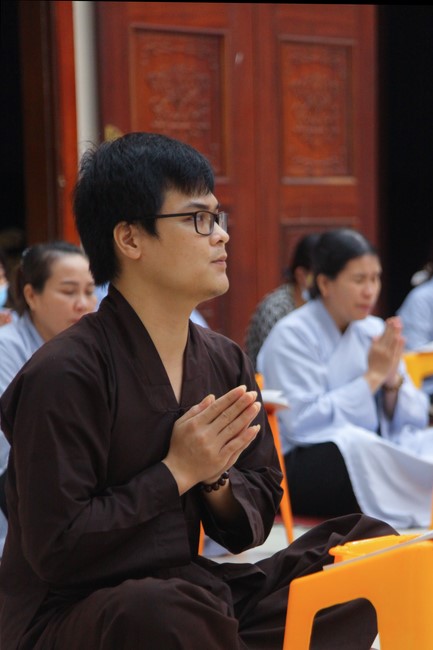Repentance ceremony at Giai Lam Pagoda