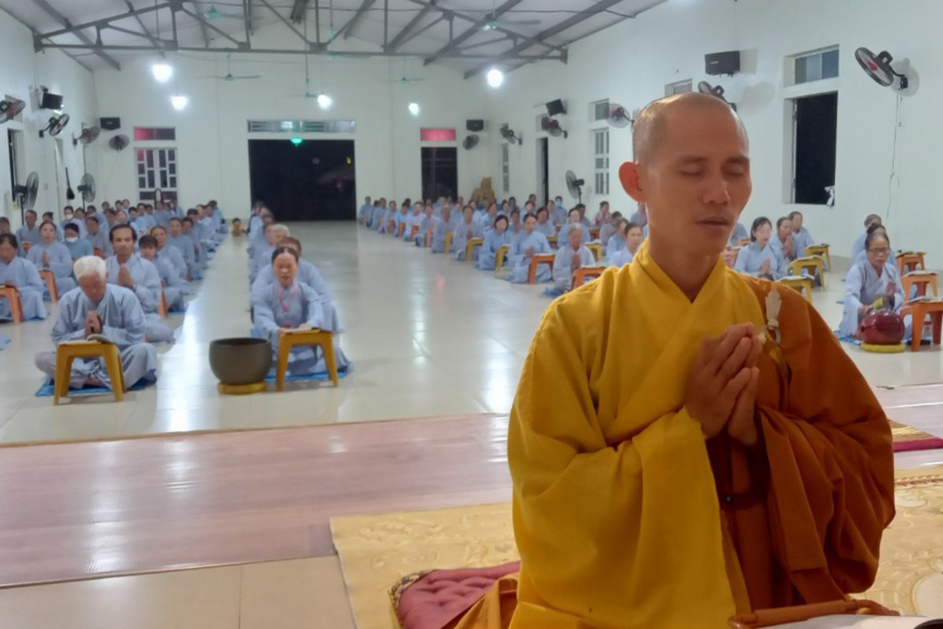 Chùa Đống Cao: Lễ kỷ niệm đức Phật Dược Sư và lễ sám hối định kỳ