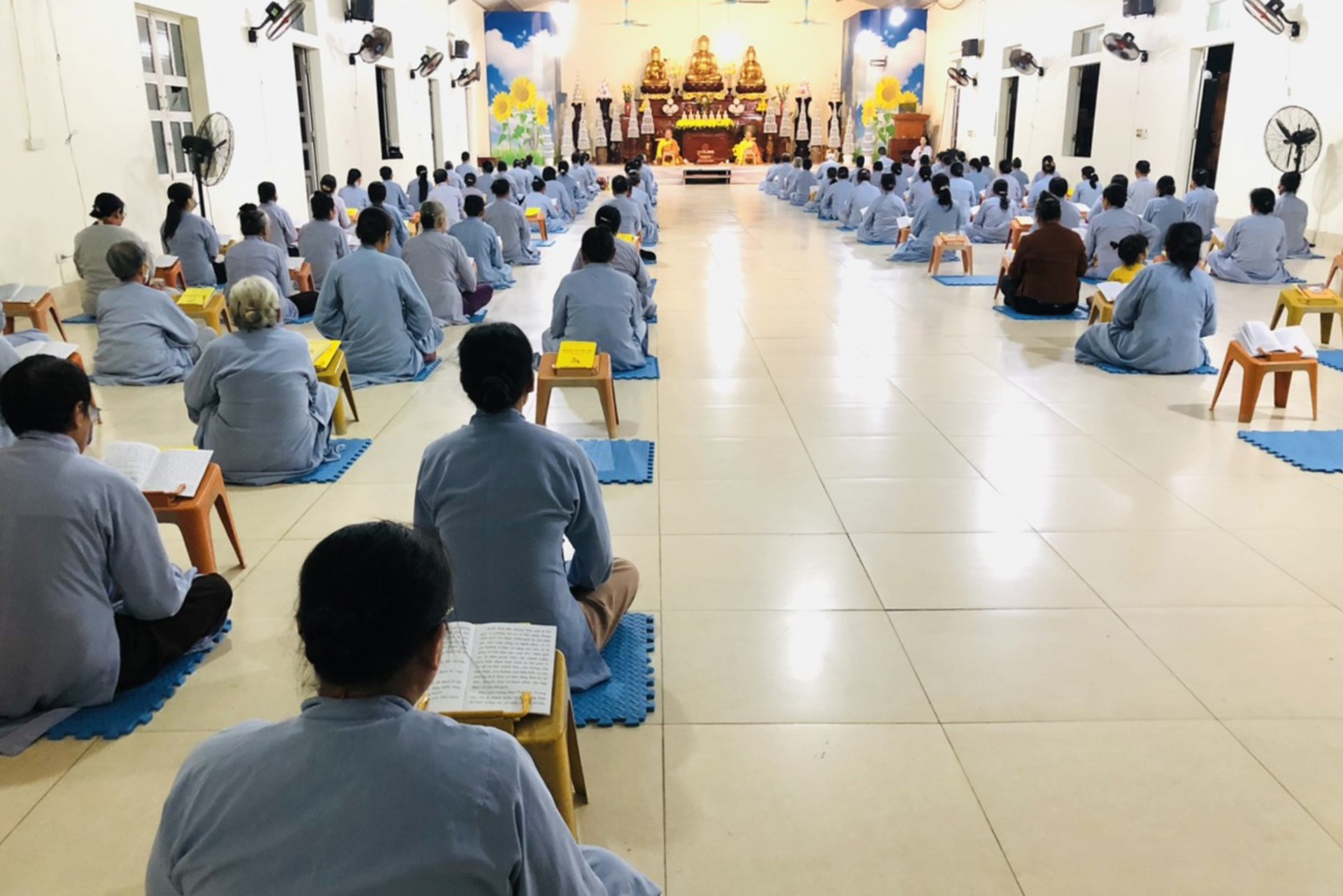 Chùa Đống Cao: Lễ kỷ niệm đức Phật Dược Sư và lễ sám hối định kỳ