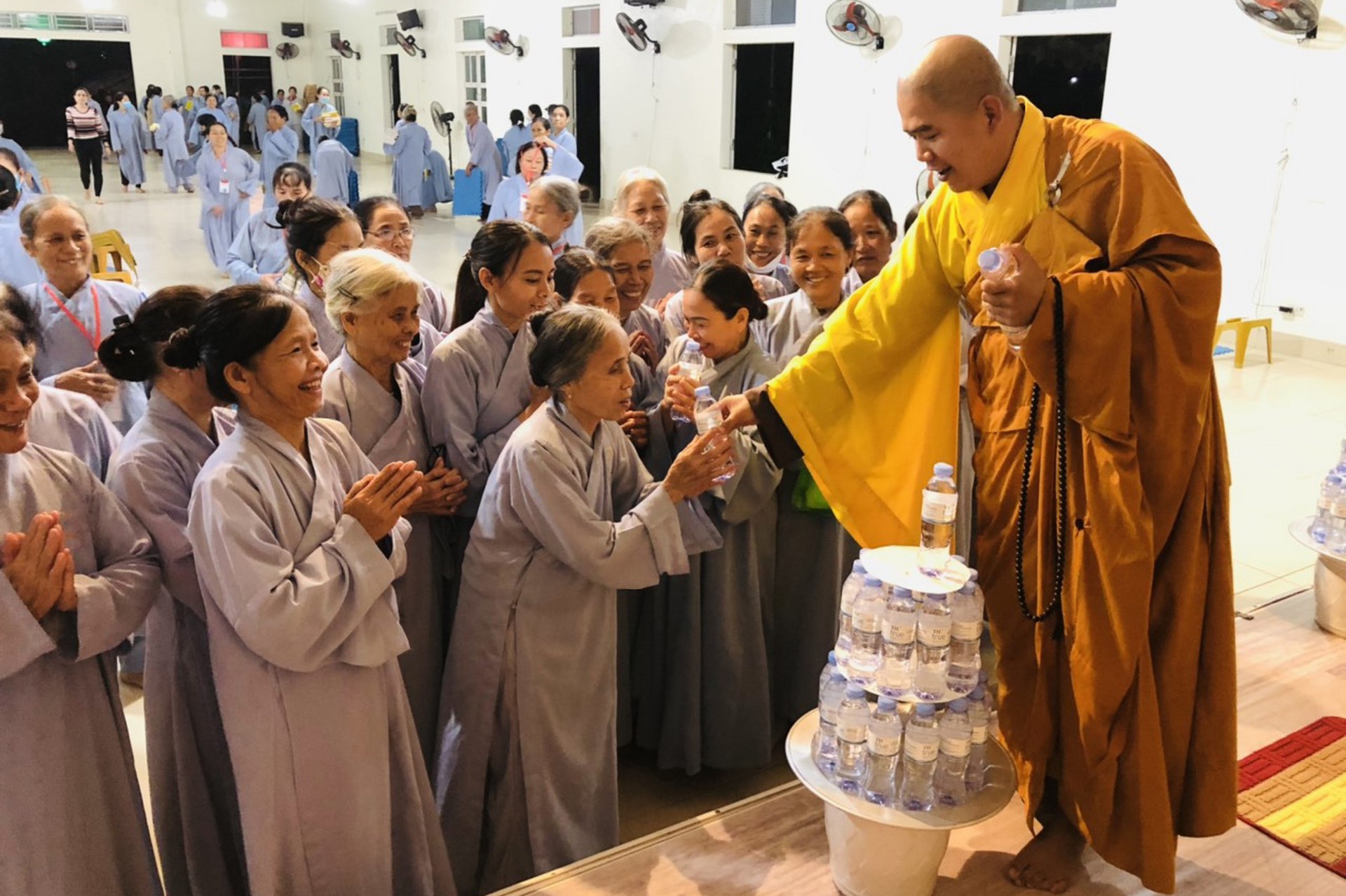 Chùa Đống Cao: Lễ kỷ niệm đức Phật Dược Sư và lễ sám hối định kỳ