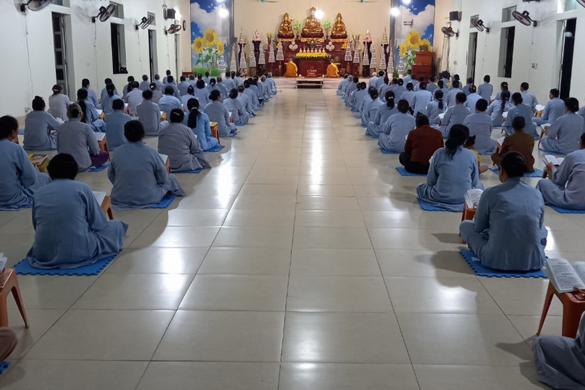 Chùa Đống Cao: Lễ kỷ niệm đức Phật Dược Sư và lễ sám hối định kỳ