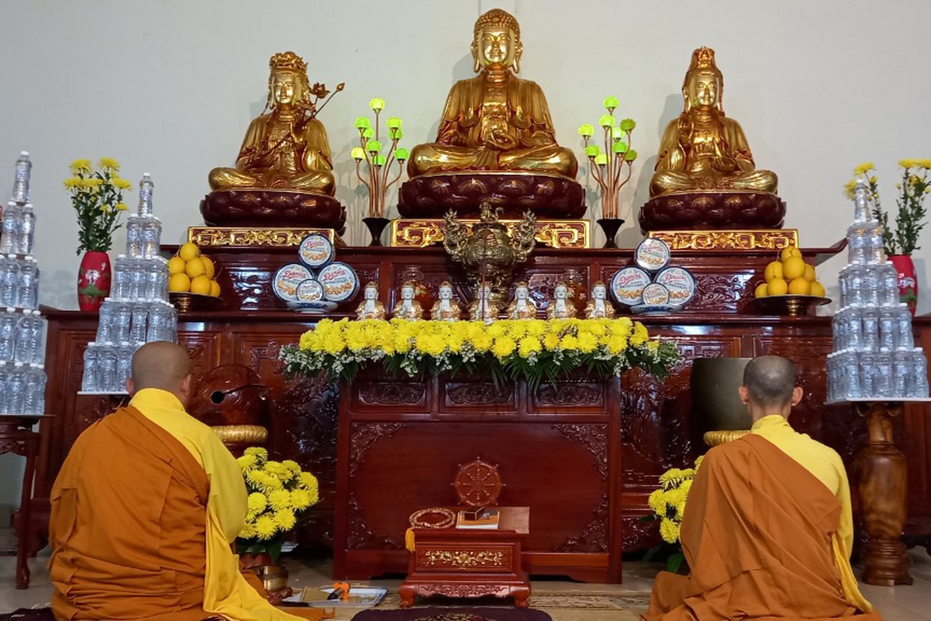 Chùa Đống Cao: Lễ kỷ niệm đức Phật Dược Sư và lễ sám hối định kỳ