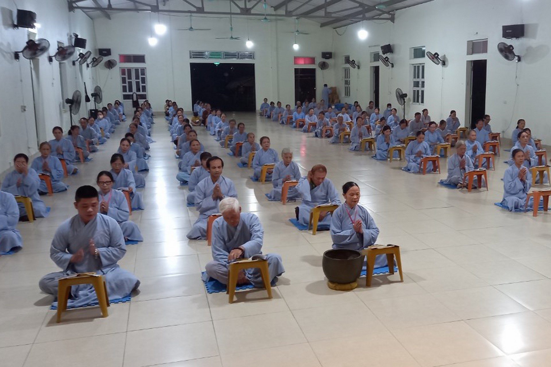 Chùa Đống Cao: Lễ kỷ niệm đức Phật Dược Sư và lễ sám hối định kỳ