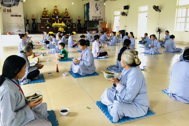 One - Day Retreat at Dong Cao pagoda