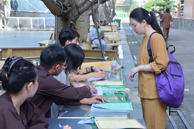 Cuộc thi “Thắp Sáng Đèn Tuệ” – lần IV