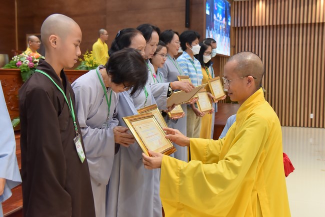 Cuộc thi “Thắp Sáng Đèn Tuệ” – lần IV