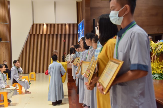 Cuộc thi “Thắp Sáng Đèn Tuệ” – lần IV