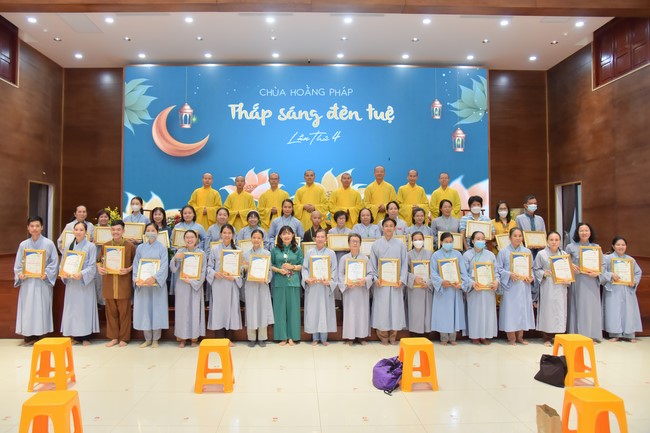 Cuộc thi “Thắp Sáng Đèn Tuệ” – lần IV