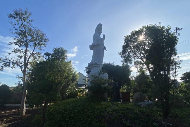 One-Day Peaceful Retreat at Suoi Phap Pagoda