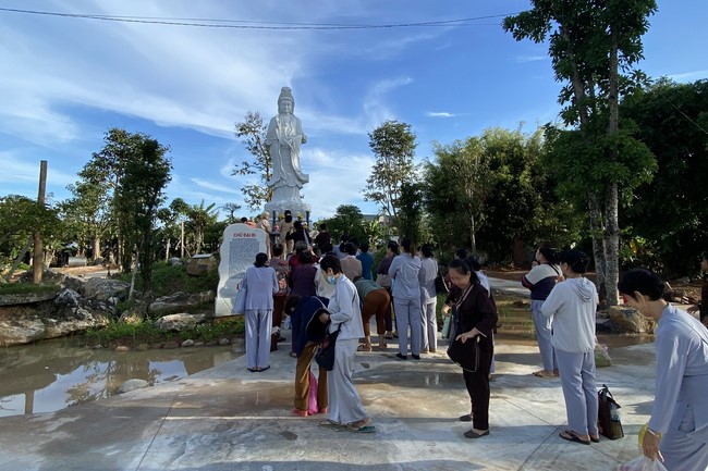 One-Day Peaceful Retreat at Suoi Phap Pagoda