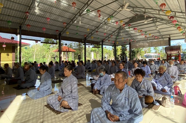 One-Day Peaceful Retreat at Suoi Phap Pagoda