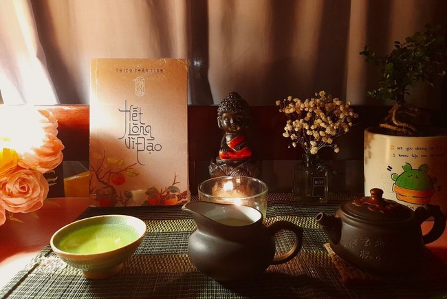 Donating books to Vietnam Buddhist University in Ho Chi Minh City