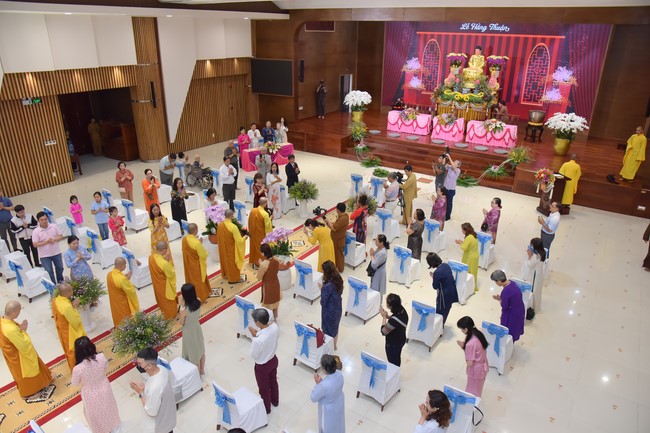Wedding Ceremony at the pagoda