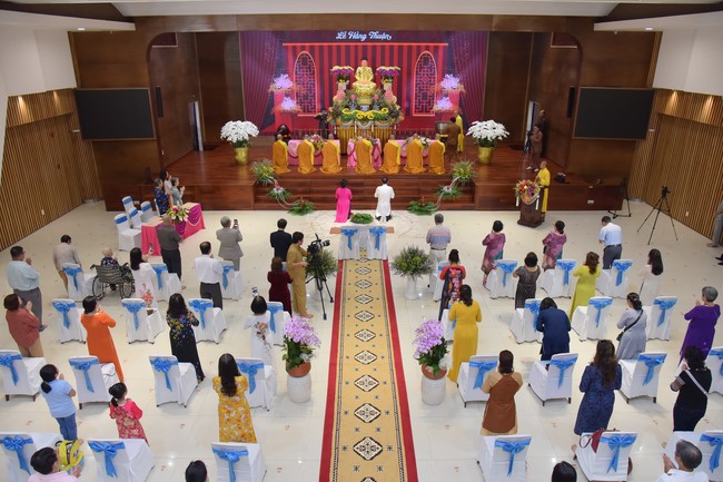 Wedding Ceremony at the pagoda