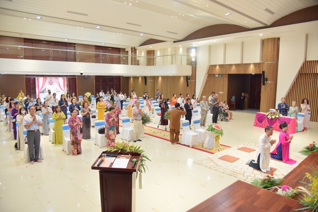 Wedding Ceremony at the pagoda