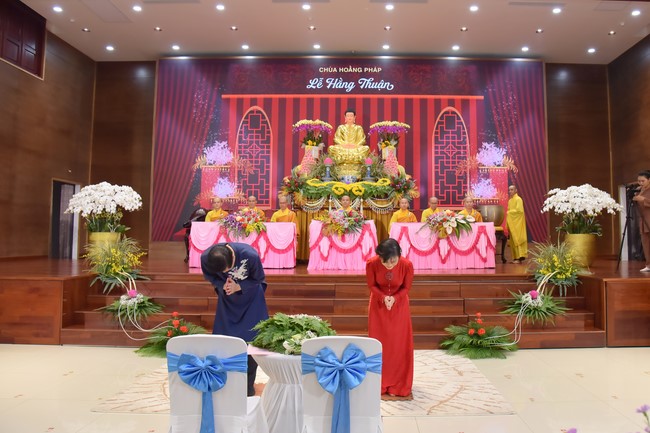 Wedding Ceremony at the pagoda