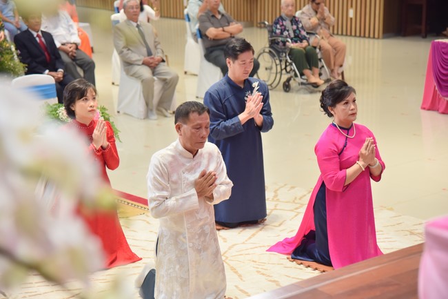Wedding Ceremony at the pagoda