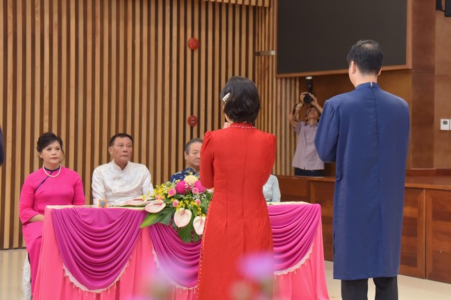 Wedding Ceremony at the pagoda