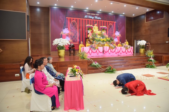Wedding Ceremony at the pagoda
