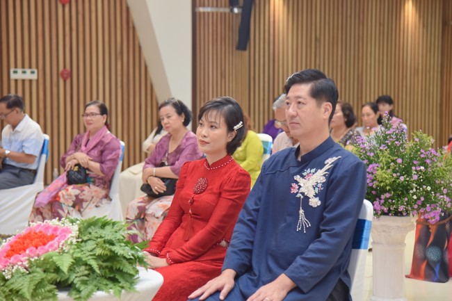Wedding Ceremony at the pagoda