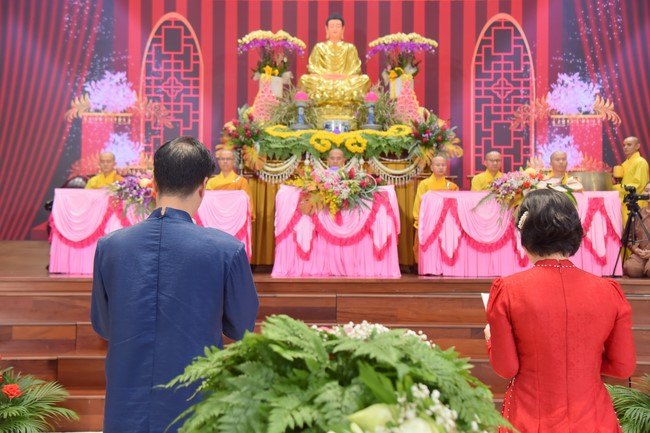 Wedding Ceremony at the pagoda