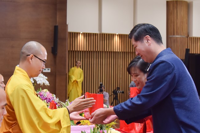 Wedding Ceremony at the pagoda