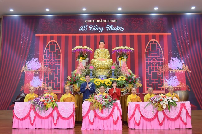 Wedding Ceremony at the pagoda