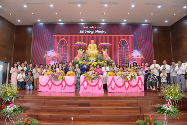 Wedding Ceremony at the pagoda