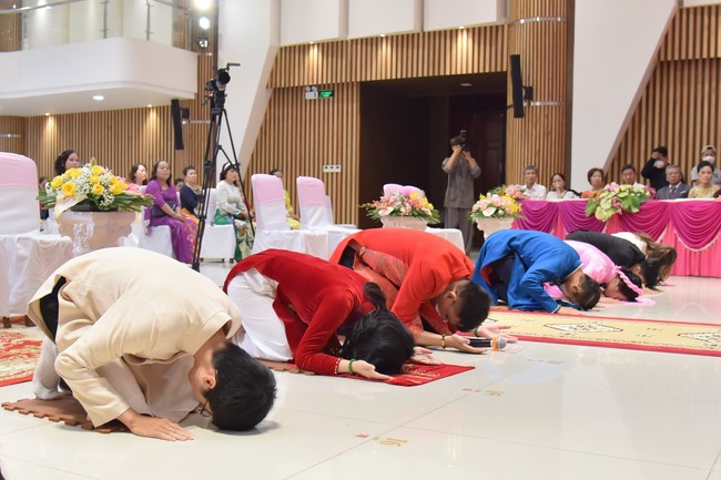 Wedding Ceremony at the pagoda