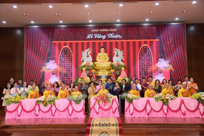 Wedding Ceremony at the pagoda