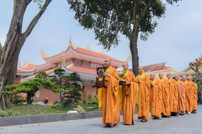Wedding Ceremony at the pagoda