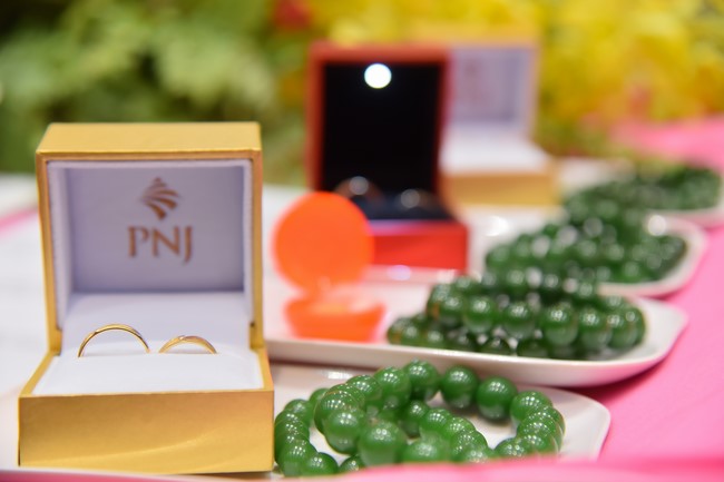 Wedding Ceremony at the pagoda