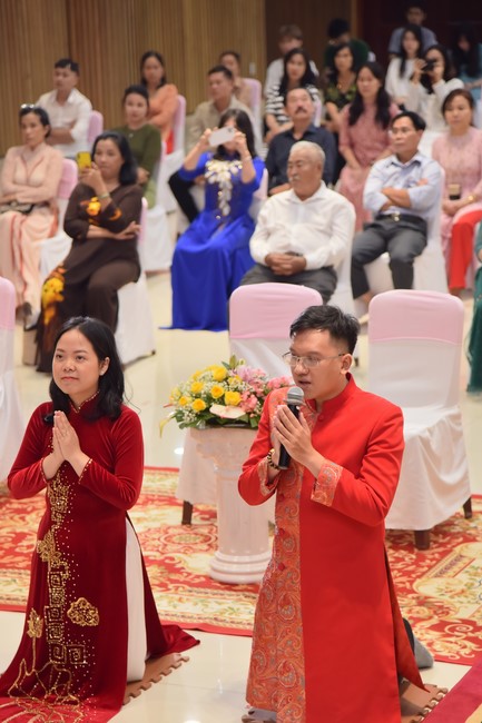 Wedding Ceremony at the pagoda