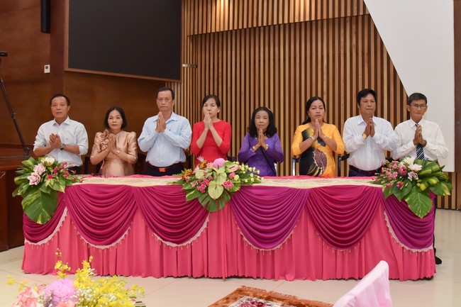Wedding Ceremony at the pagoda