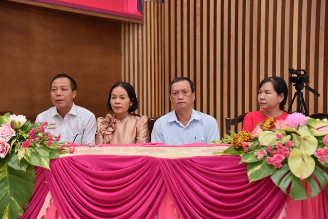 Wedding Ceremony at the pagoda